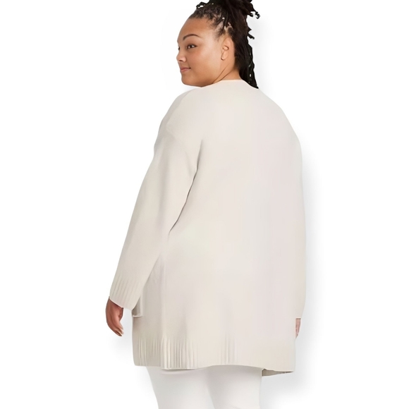 NWOT Plus Size Cardigan - Picture 2 of 3